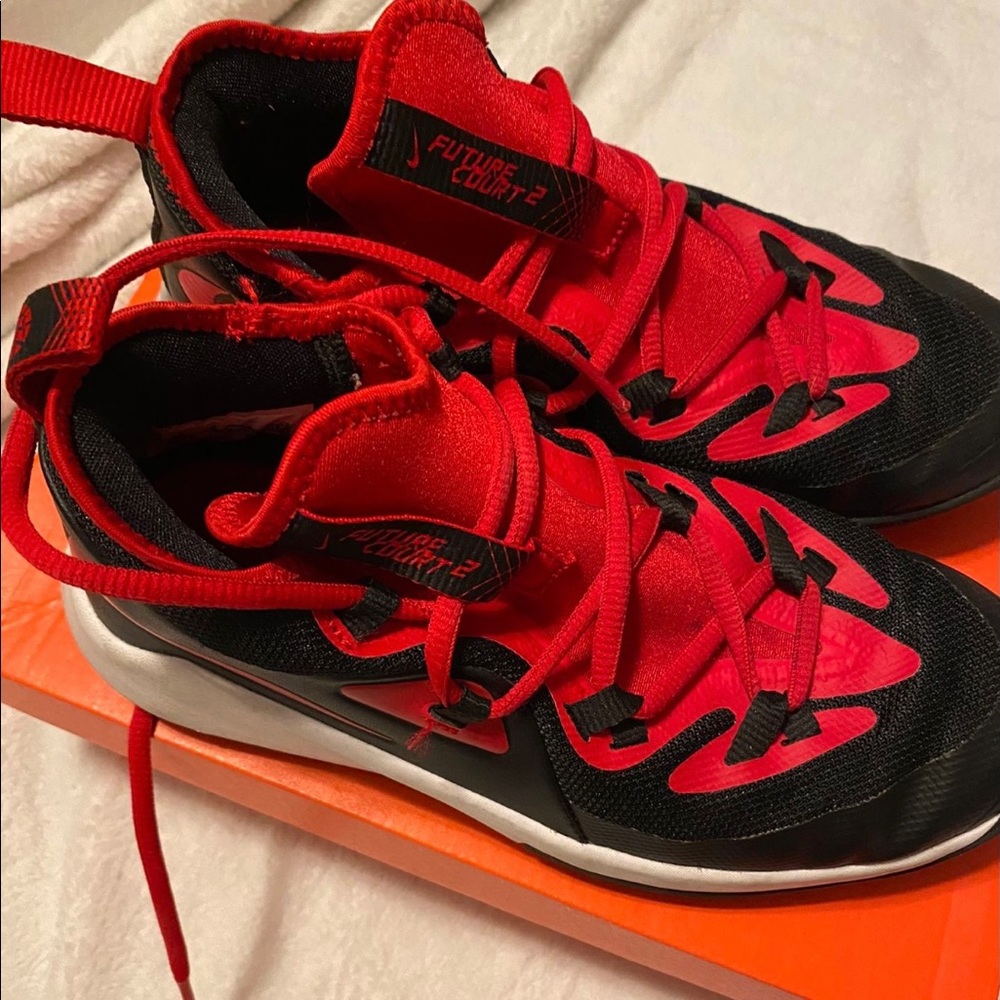 Nike future court 2 - used Kids shoes